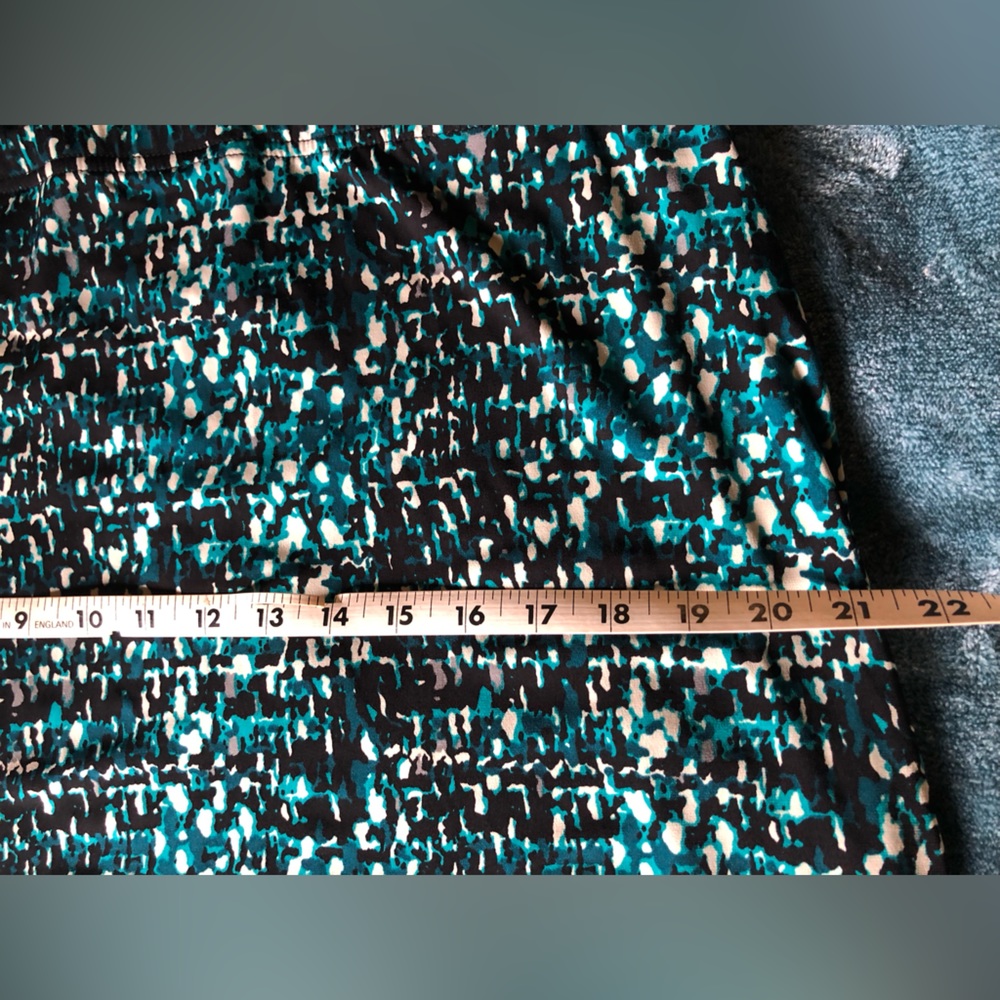 Avenue Skirt-MultiColor Teal, White, Black and Grey - Picture 4 of 7
